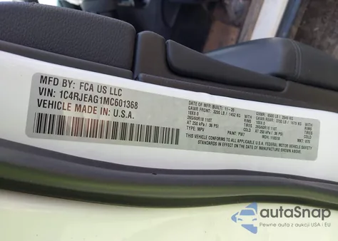 2021 Jeep Grand Cherokee Laredo E 4X2 from USA, damaged, VIN 1C4RJEAG1MC601368